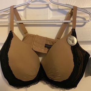 Beautiful tan and black bra Size 44 ddd but fits more like a 44 dd